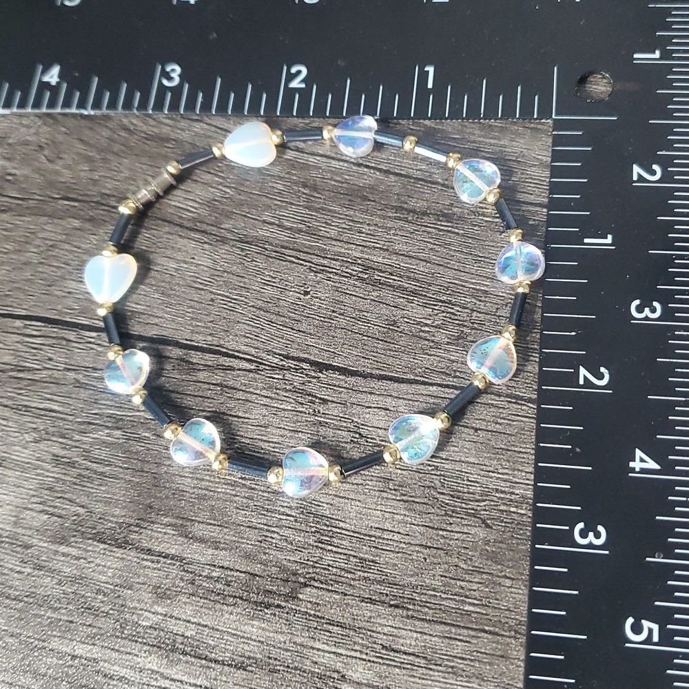 Iridescent Heart Bead Bracelet - Blue/White B3435 - Picture 2 of 2